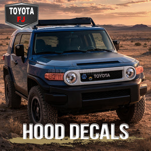 オフロード走行中にボンネットの反射を抑えるためのマットブラックのボンネットデカールこれを貼ると走行が楽になる